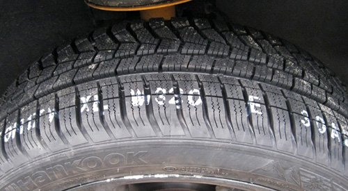 фото шины Hankook Winter I*cept Evo2 SUV W320A на автомобиле