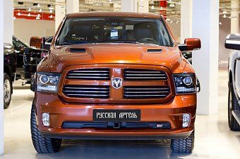 Накладки на передние фары (реснички) компл.-2 шт. для Dodge RAM (2009-н.в.)