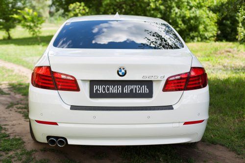 Накладка на задний бампер для BMW 5 (2014-2016) - 1