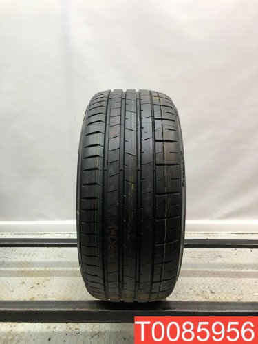 Pirelli P Zero PZ4 235/35 R19 91Y  - 1