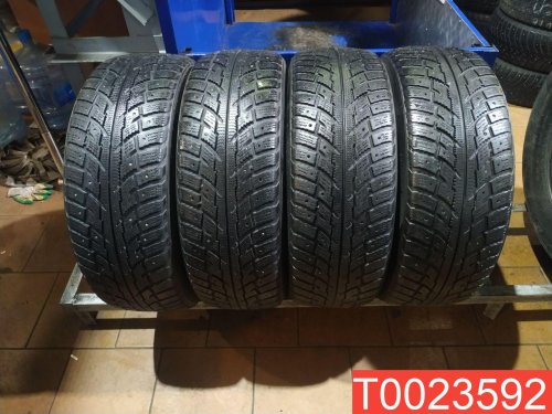 Kumho I'Zen RV Stud KC16 225/65 R17 106T  - 1
