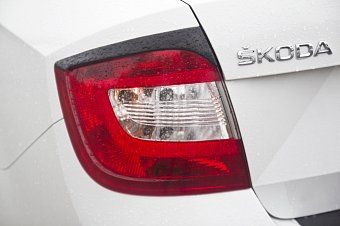 Накладки на задние фонари (реснички) для Skoda Rapid (2017) I рестайлинг
