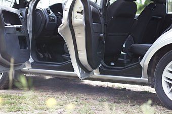 Накладки на внутренние пороги дверей (4 шт.) для Ford Fusion (2005-2012)