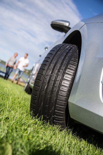Шины Nokian Tyres Hakka Blue 2 215/55 R17 98W XL - 2
