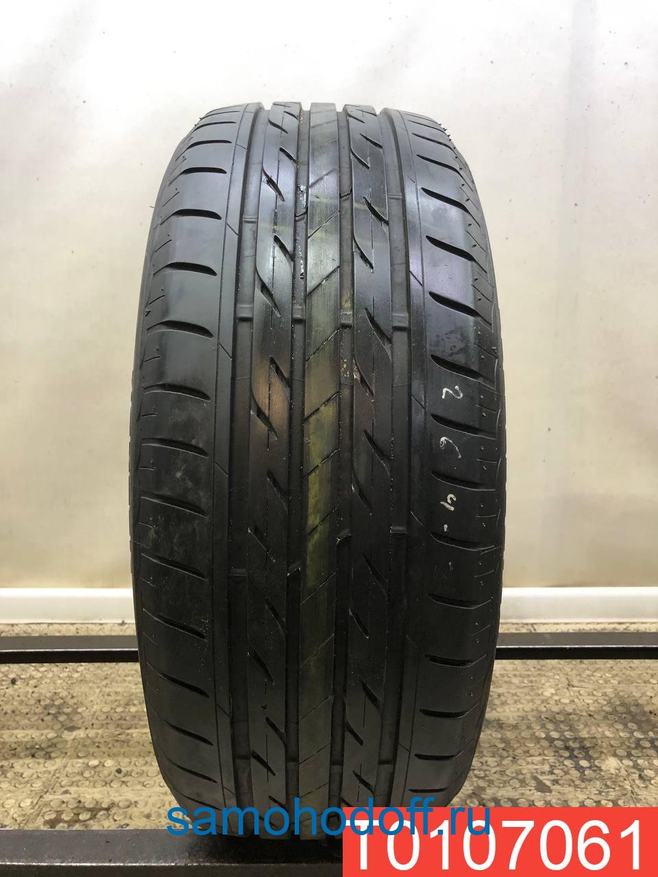 BRIDGESTONE NEXTRY 225/55R17 4本セット　室内保管 BRIDGESTONE NEXTRY 225/55R17 4本セット 室内保管